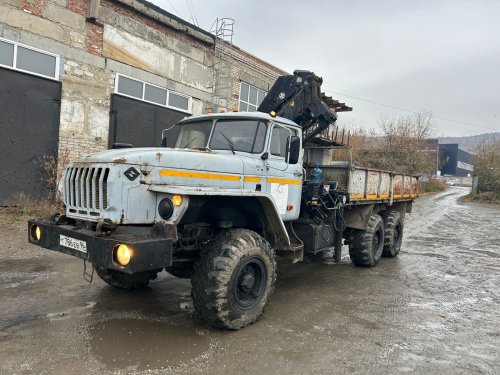 В продаже а/м Урал бортовой с КМУ HIAB 211EP-2 DUO , 2011 г.в.