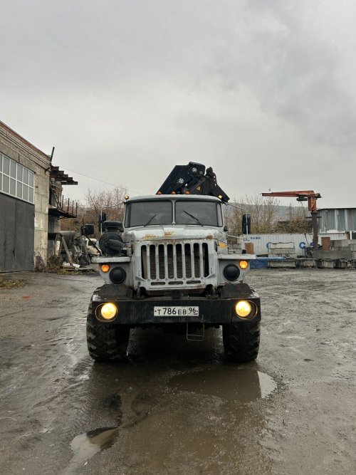 В продаже а/м Урал бортовой с КМУ HIAB 211EP-2 DUO , 2011 г.в.