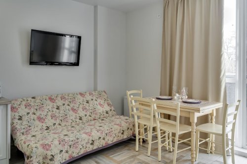 Сдам посуточно Двушку рядом с ЖД больницей, до 6 человек, 3 раздельных спальных места, отчетные