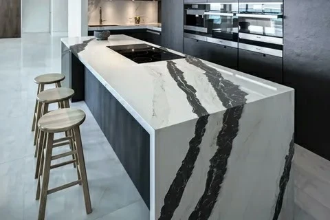 Кухонный остров из кварцевого камня