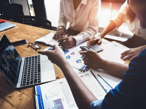 Разработка AI-решений под бизнес: ассистенты, платформы, боты