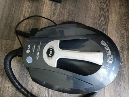 Продам Моющий пылесос LG Cyking 1600w 7 in 1. б/у в рабочем состоянии. Торг возможен