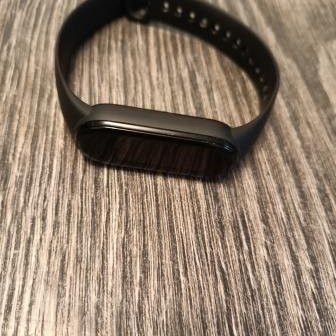 Продам Фитнес браслет Xiaomi Smart Band 5 XMSH10HM. Новый Торг возможен