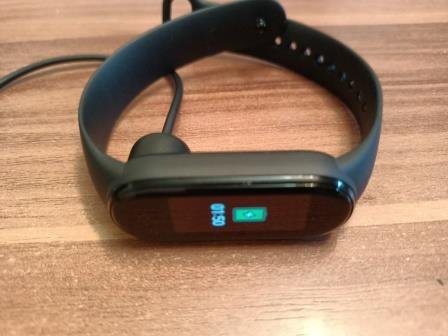 Продам Фитнес браслет Xiaomi Smart Band 5 XMSH10HM. Новый Торг возможен