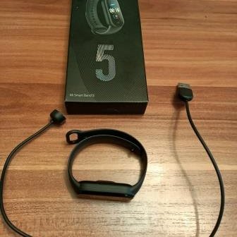 Продам Фитнес браслет Xiaomi Smart Band 5 XMSH10HM. Новый Торг возможен