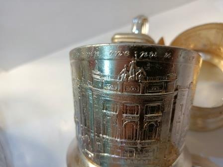 Продам РАРИТЕТ советский Подстаканник «Свердловск.Театр оперы и балета»