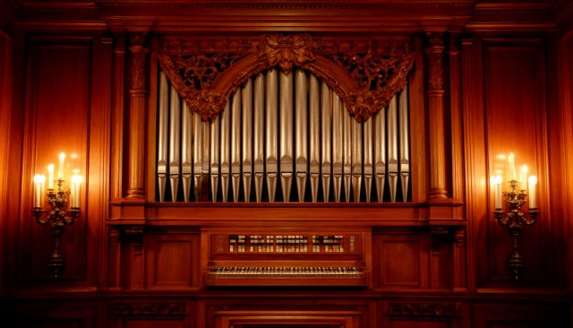 Органные путешествия в Люблино при свечах. Орган и голос: Рождественские истории