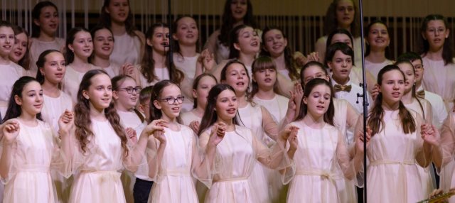 Праздничный концерт «Новогоднее чудо». Хор Аврора