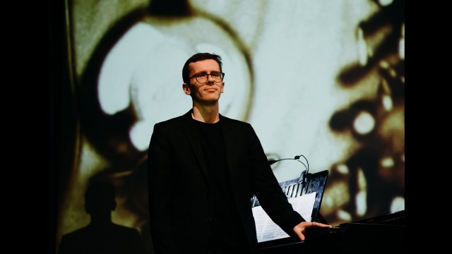 Проект «Неоклассика в Новый год». Людовико Эйнауди