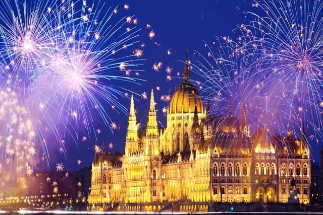 Новогодний концерт для всей семьи! Сказки. Венского леса. Летучая мышь. Венгерские танцы