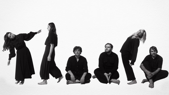 Бонд с кнопкой