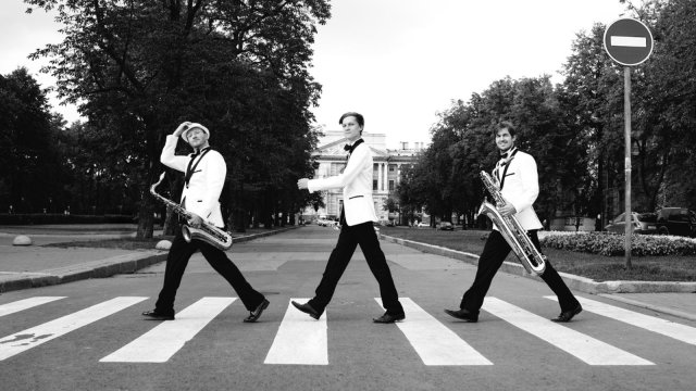 Новый год в стиле Голливуд. Лина Нова и 2х2 Saxophone Orchestra. Концерт в лофт-особняке