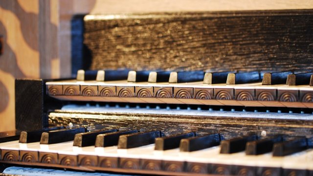 Орган при свечах: Ave Maria и музыка парижских соборов