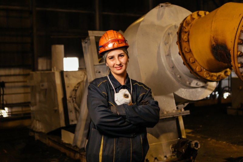 Международный новогодний фотоконкурс «Женщины в современной индустрии»