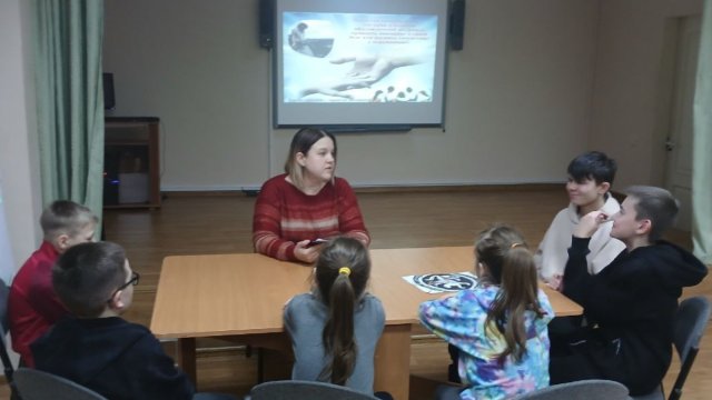 В Лениногорске провели информационный час: «Вместе против тишины: как говорить, чтобы помочь»