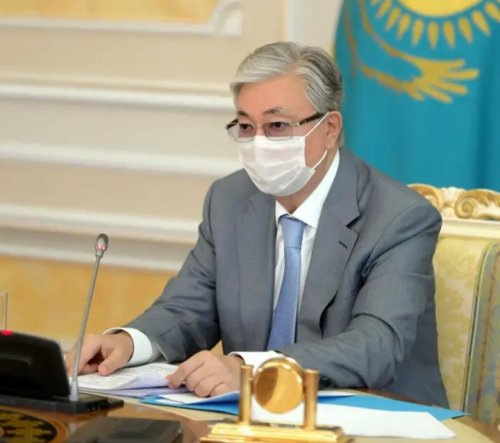 Токаев заявил, что на Алматы было как минимум шесть волн атак террористов