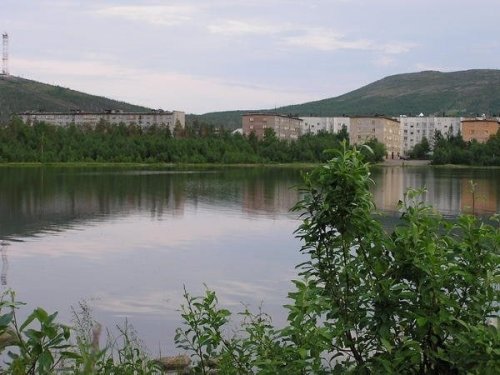 🌱 В Мончегорске проведут уборку на берегу озера Комсомольское