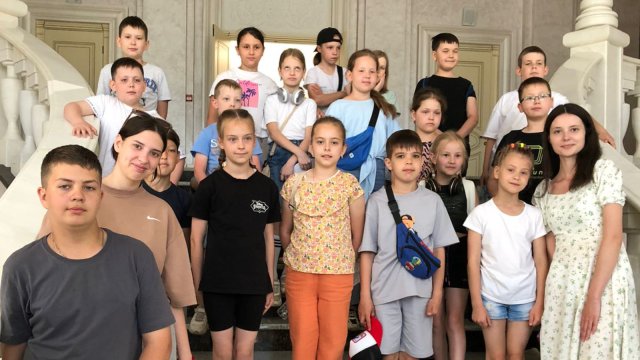 Сотрудники Лениногорского отдела ЗАГС провели экскурсию для детей школьного лагеря