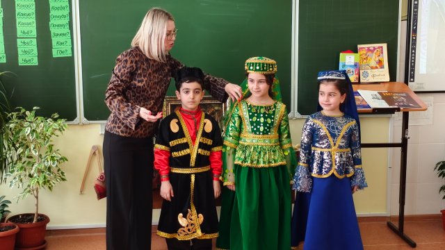 В Центральной городской детской библиотеке прошло мероприятие «Азербайджанцы: национальные праздники, обычаи, традиции»
