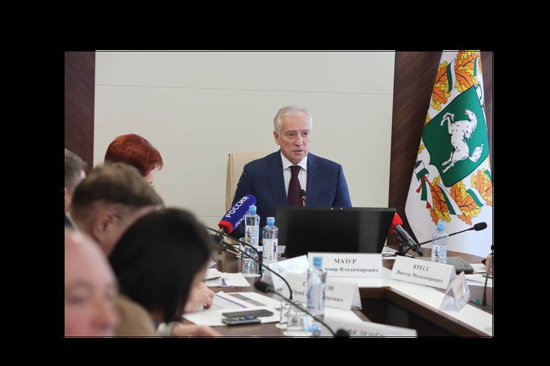 Губернатор Владимир Мазур обсудил ход реализации поддержанных Совфедом проектов Томской области