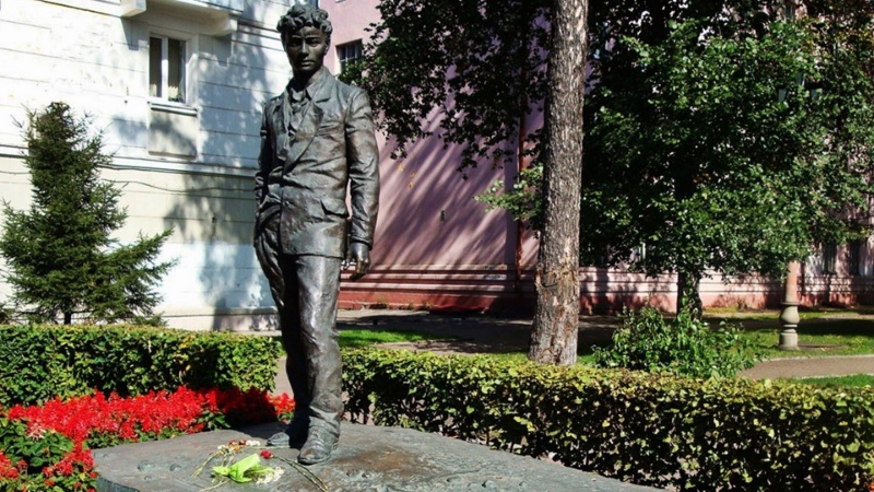 Памятник Александру Вампилову,Памятник,Иркутск