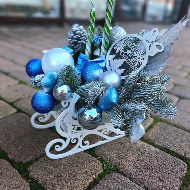 Новогодняя интерьерная композиция сани с нобилисом, может прекрасно украсить интерьер, отличный подарок на Новый год!