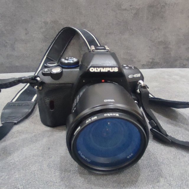 Зеркальный фотоаппарат Olympus e-450