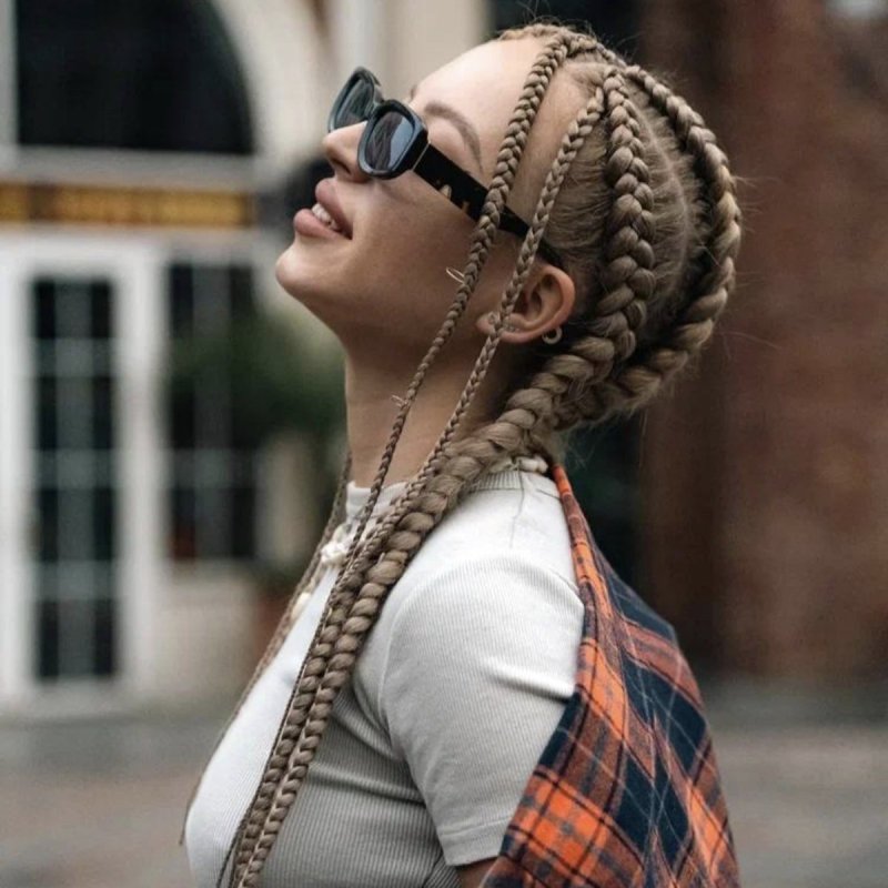 Преобразитесь в центре Сочи с афрокудрями!