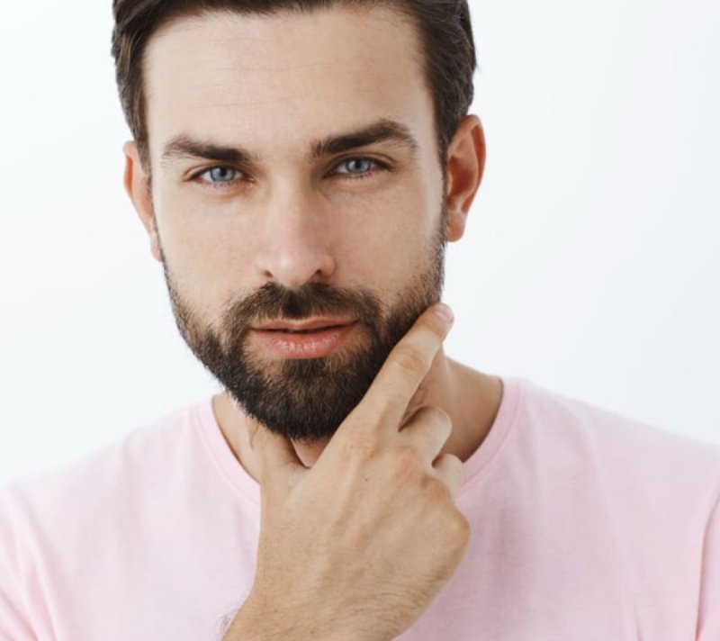 Уход за бородой: Советы по уходу за бородой и выбору подходящих средств. 