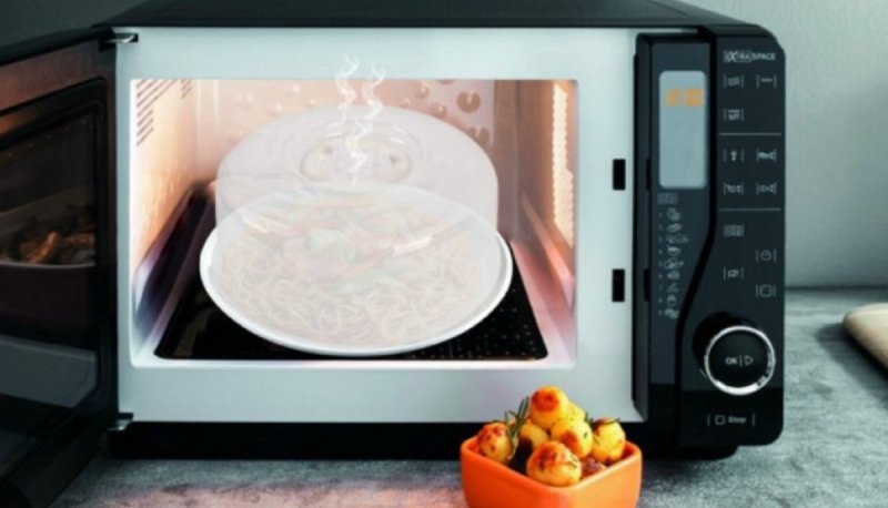 Для чего нужна крышка для микроволновки?