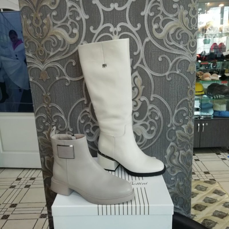 -40 % на всю обувь и сумки! 