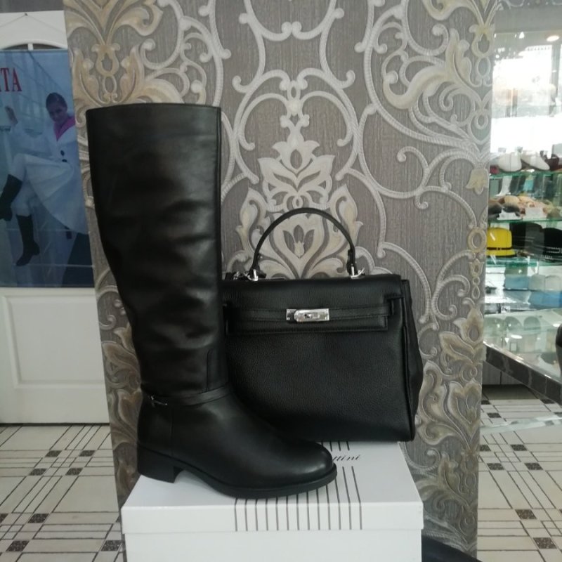 -40 %на всю обувь и сумки продалжается! 