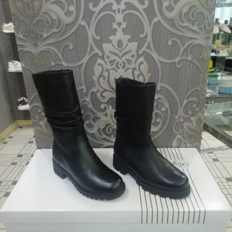 Скидка 40% на всю обувь и сумки! 