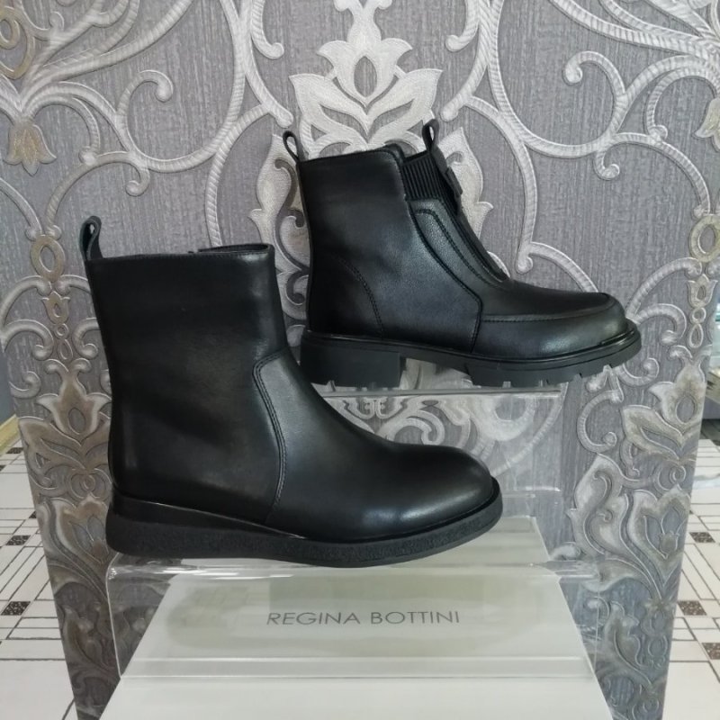 Скидка 40% на всю обувь и сумки! 