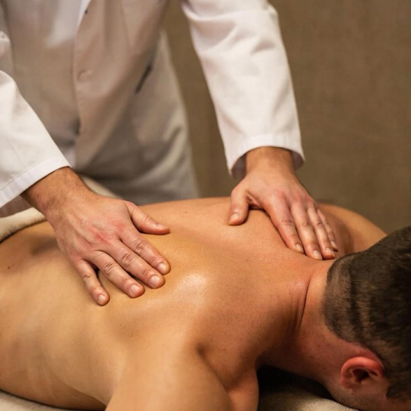 Массаж для мужчин: почему это не роскошь, а необходимость