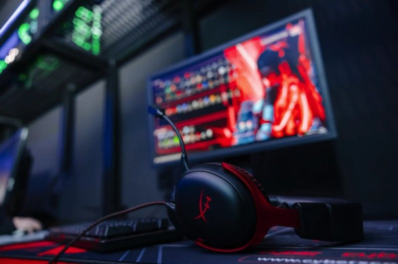 🎮🌴 Привет, геймеры Сочи! Встречайте потрясающий компьютерный клуб CyberX в самом центре города!