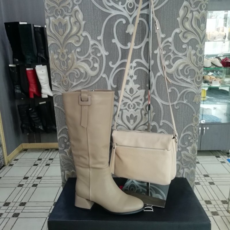 Скидка 40% на всю обувь и сумки! 