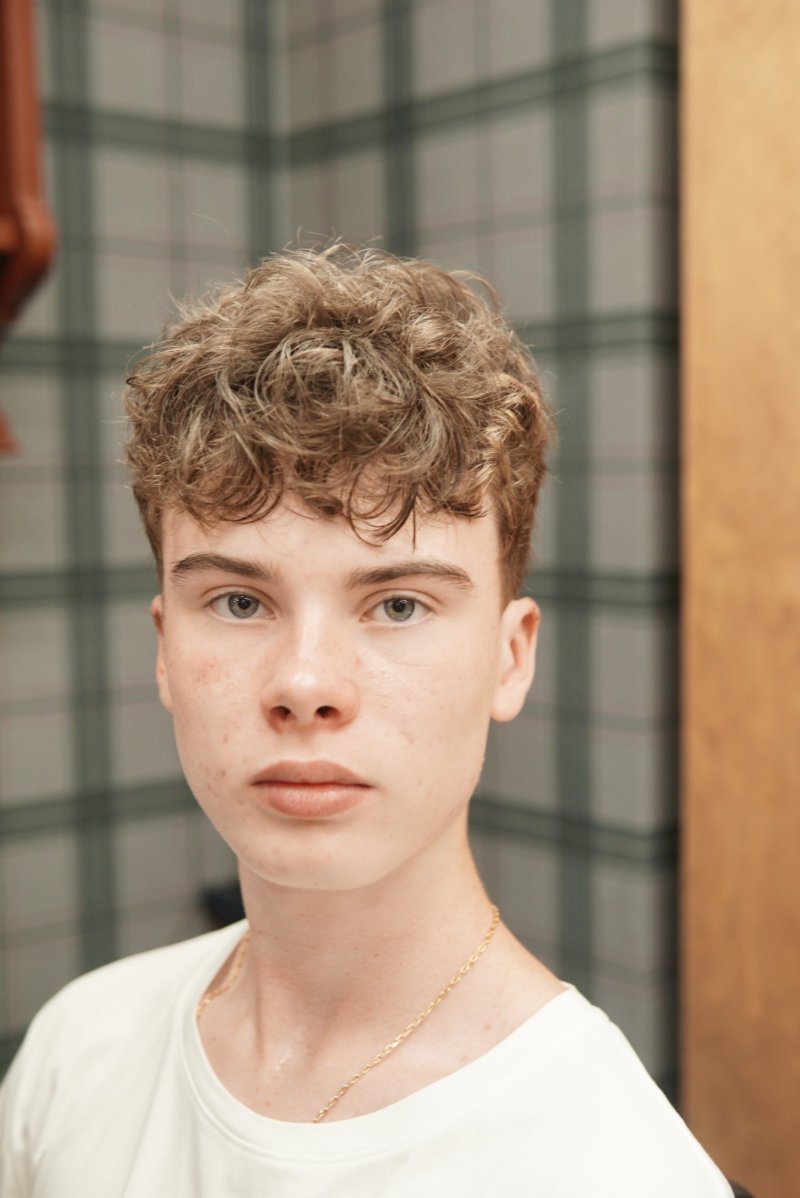 Климат Сочи vs Ваша прическа: как сохранить форму при высокой влажности