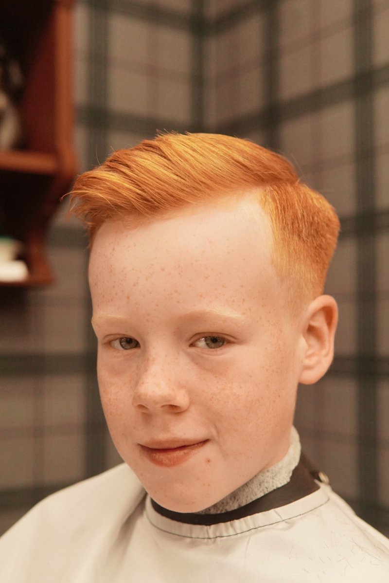 Первый визит будущего чемпиона: как мы стрижем детей без слез