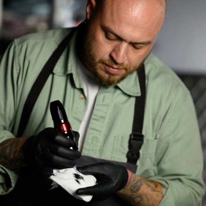 Сделать тату в ЖК «Самолёт»: профессиональный мастер рядом с домом!