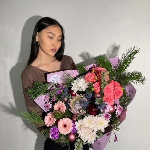 Новогодние букеты для наших любимых клиентов 🥰