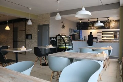 SERRA Coffe and Pastries