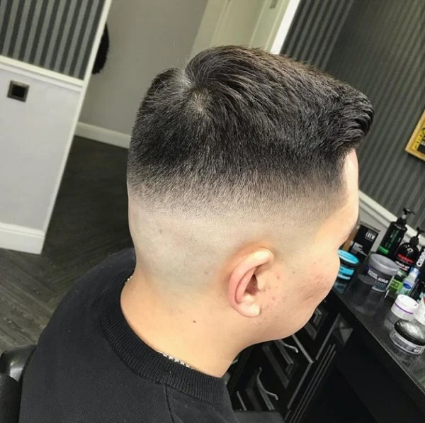 Nurba GENTLEMAN BARBERSHOP