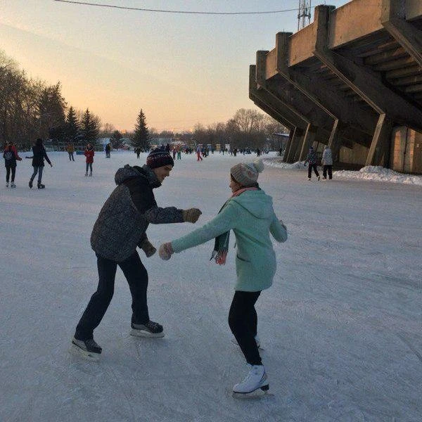 Каток «Центральный» на острове Отдыха