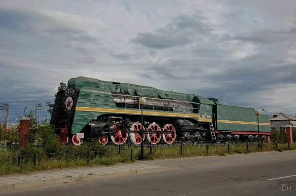 Паровоз-памятник П36-0096
