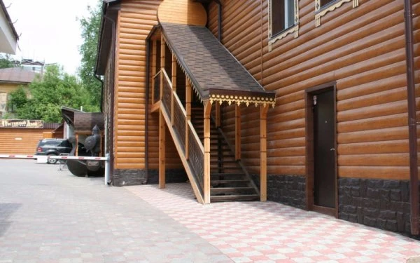 Памятник Хлыновскому ушкуйнику