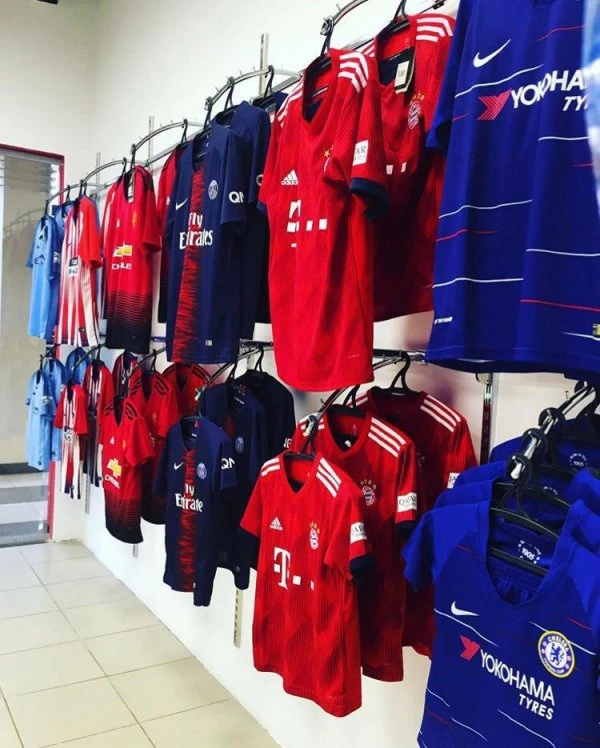 Fan shop