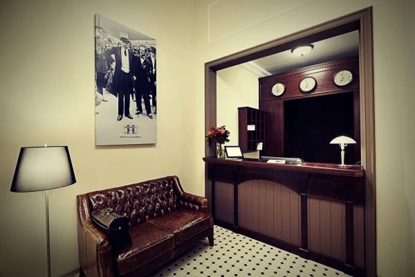 11 Hotel & Garden