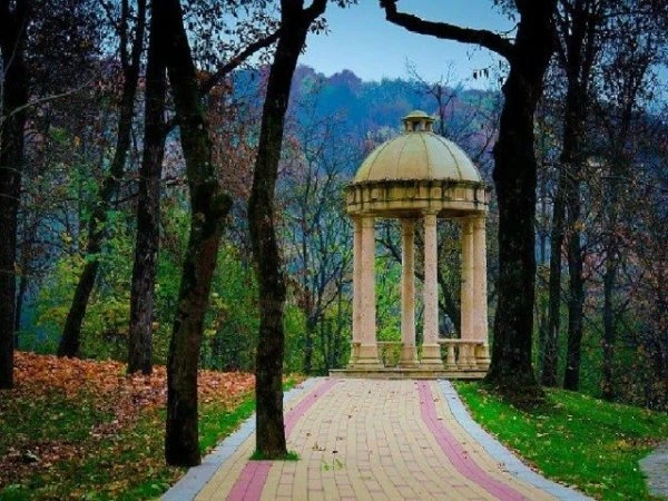 Городской парк "Атажукинский сад"