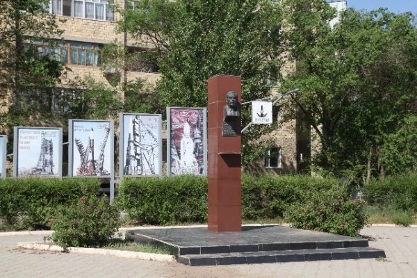 Памятник В.П. Бармину